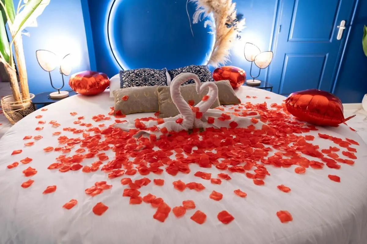 Chambre Avec Balneo, Centre Ville De نيس