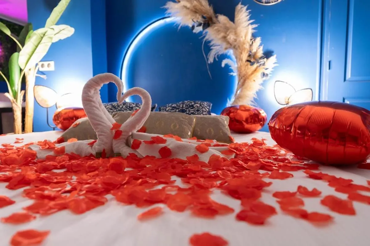 Chambre Avec Balneo, Centre Ville De Nice France