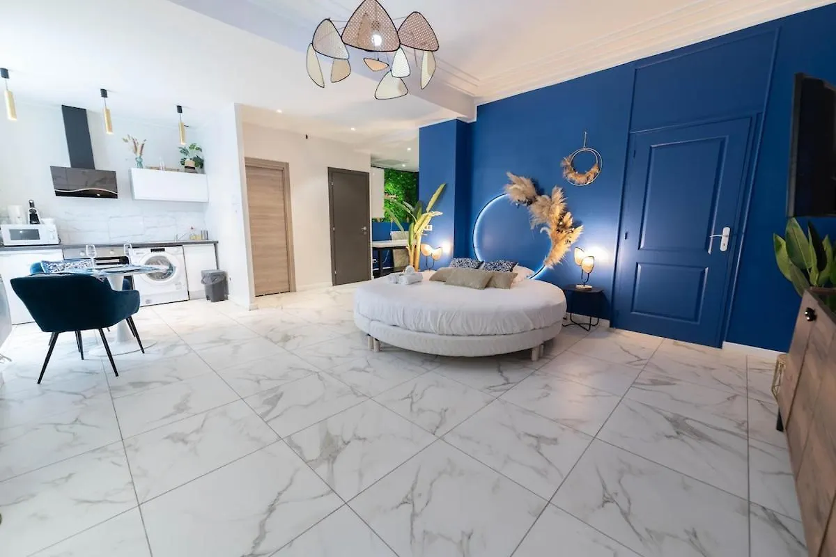 Apartment Chambre Avec Balneo, Centre Ville De Nice